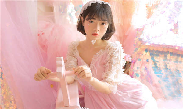 人民路街道供卵试管代怀生子多少钱？这一直是很多不孕不育家庭关注的话题。在中国，不孕不育的发生率越来越高，根据《中国不孕不育现状调研报告》显示，育龄夫妇的不孕不育率从20年前的3%增长至现在的12.5%-18.2%，患者人数高达6000万以上。在这样的背景下，许多家庭通过供卵试管来实现自己的生育梦想。那么，供卵试管代怀生子的费用到底是多少呢？
